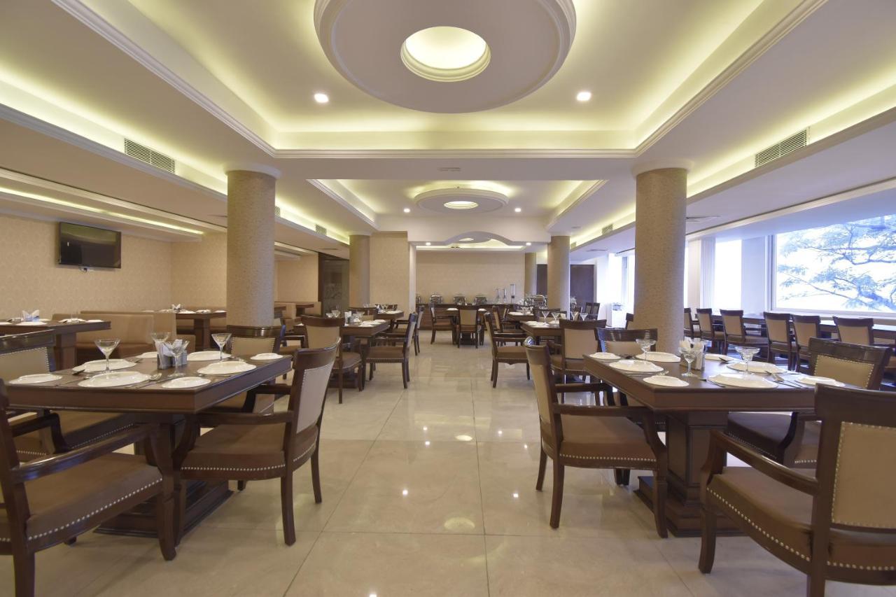 The Royal Castle Hot And Cold Centralized Hotel ดารัมซาลา ภายนอก รูปภาพ