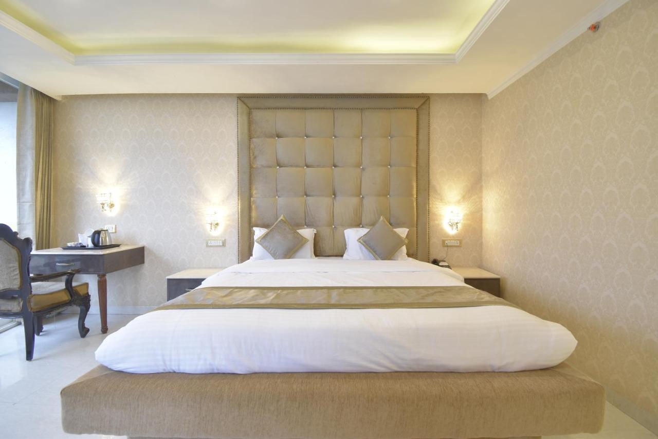 The Royal Castle Hot And Cold Centralized Hotel ดารัมซาลา ภายนอก รูปภาพ