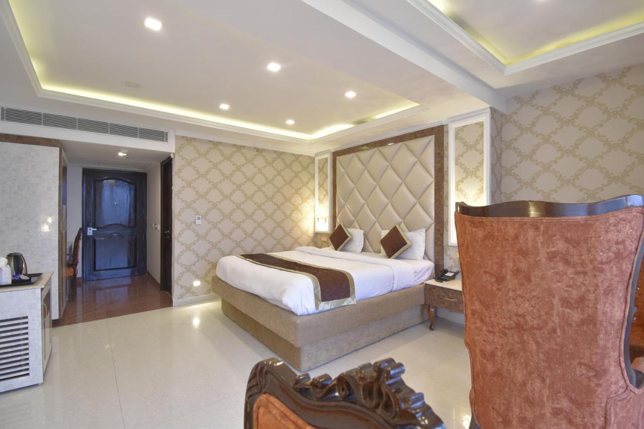 The Royal Castle Hot And Cold Centralized Hotel ดารัมซาลา ภายนอก รูปภาพ