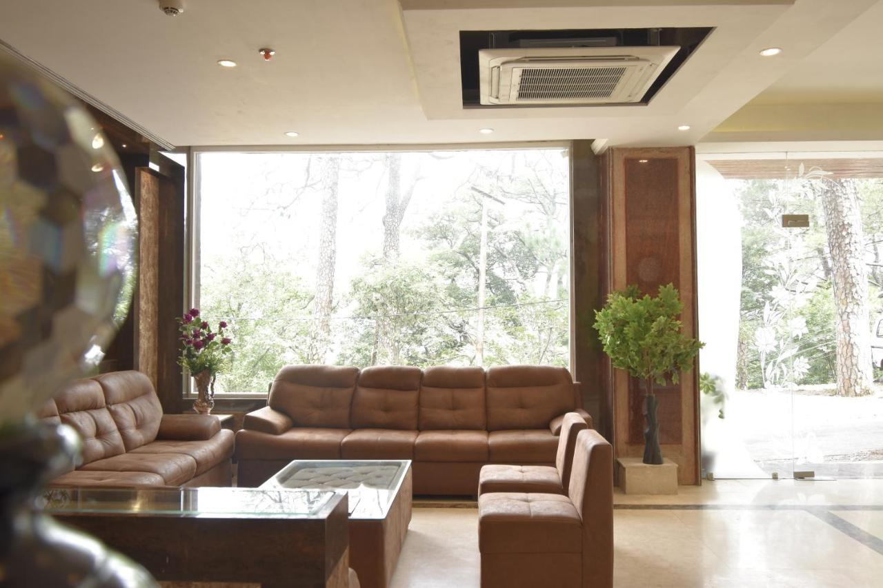 The Royal Castle Hot And Cold Centralized Hotel ดารัมซาลา ภายนอก รูปภาพ